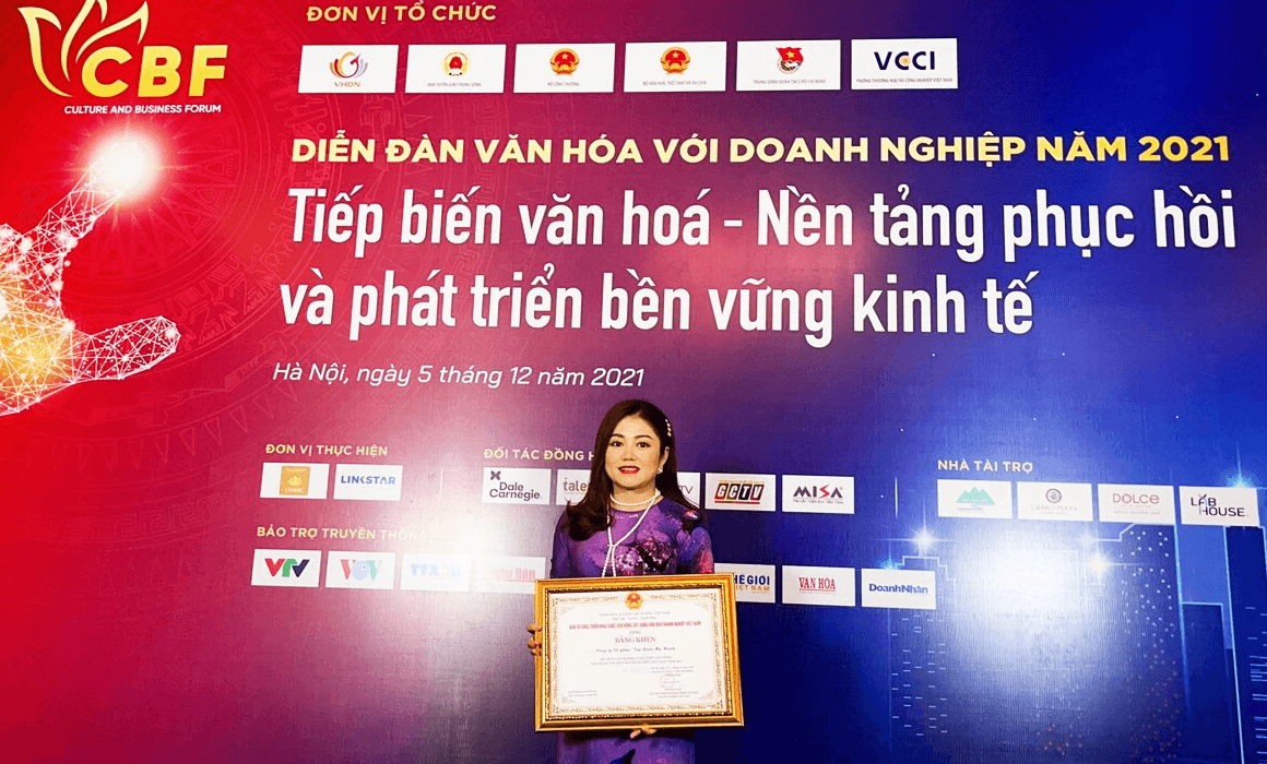 Doanh nhân Phạm Mỹ Hạnh TGĐCông ty Cổ Phần Tập Đoàn Mỹ Hạnh (MHG)